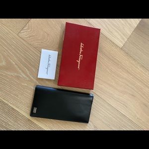 Salvatore Ferragamo Organizer Wallet